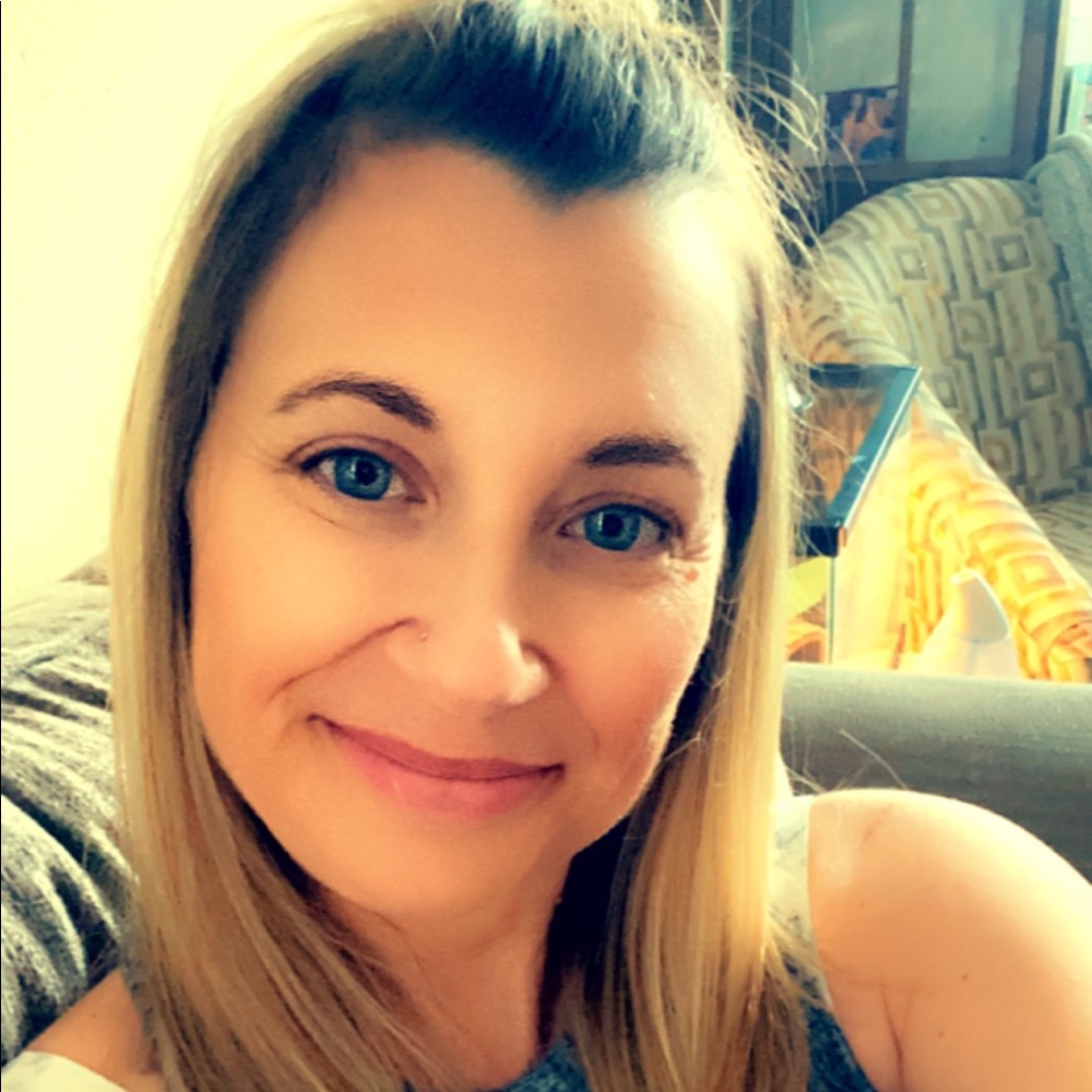 Meet your Posher, Jennifer
